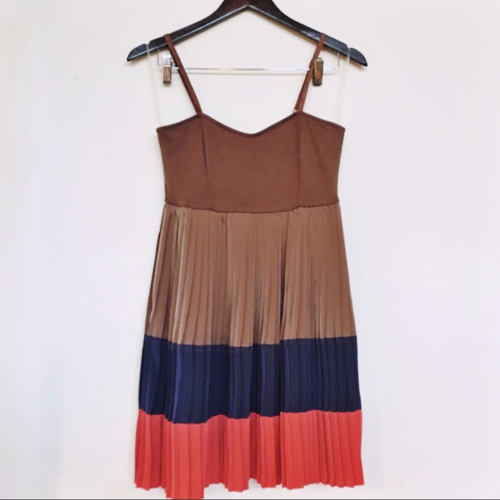 Lulus pleated mini